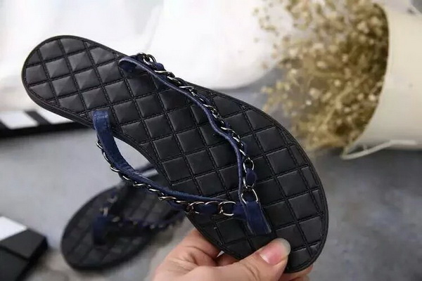 CHANEL Slippers Women--055